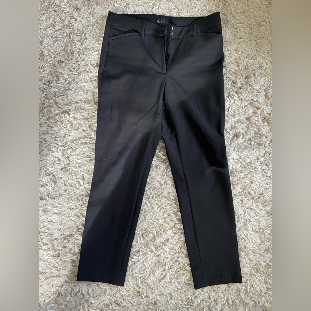 White House | Black Market black pants - slim ankle pant. Size 4